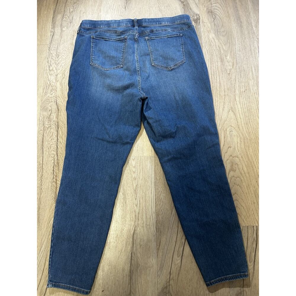 Torrid Premium Women's Blue Medium Wash Skinny Denim Jeans 5-Pocket Size 22R - Picture 2 of 4